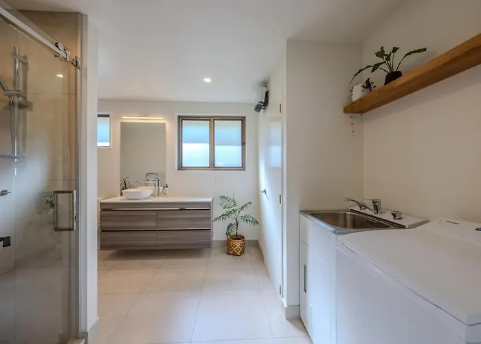 Modern Two-bedroom Unit In The Centre Of