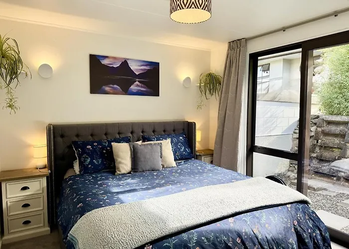 Modern Two-bedroom Unit In The Centre Of Appartement *