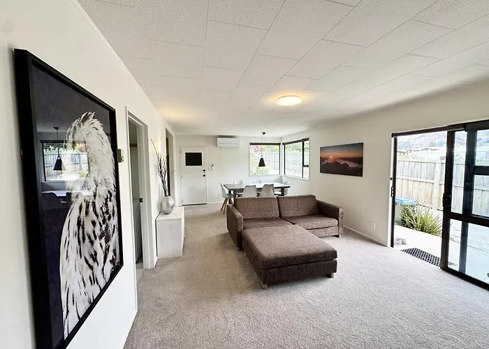 Modern Two-bedroom Unit In The Centre Of