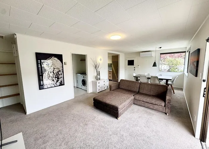 Modern Two-bedroom Unit In The Centre Of Wanaka