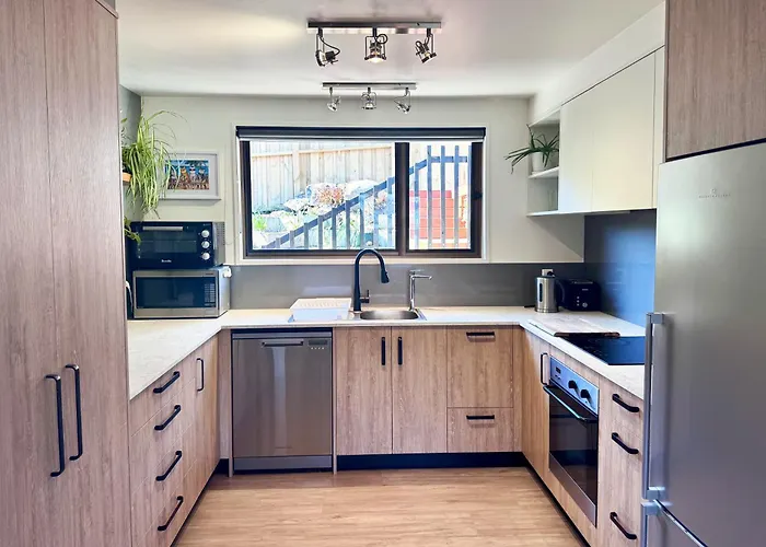 Modern Two-bedroom Unit In The Centre Of 公寓 *